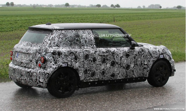 2013-mini-cooper-spy-shots_100351365_m.jpg