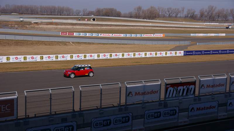 Mini02.JPG
