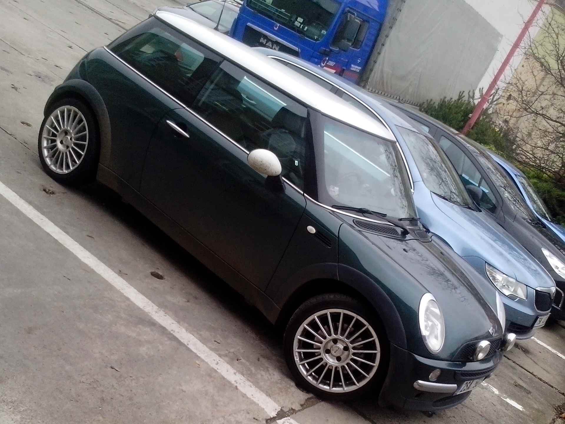 MINI1.jpg