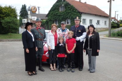 MINI eskorta.jpg (79.06 KiB) Zobrazeno 30196 krát MINI eskorta.jpg