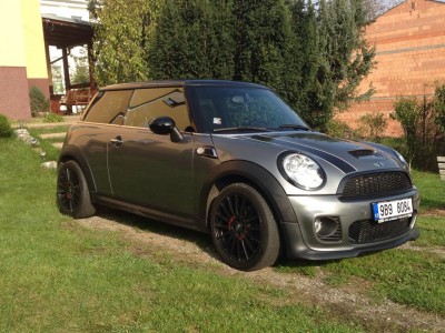 10799725_10204661602291575_2120952134_n.jpg (131.52 KiB) Zobrazeno 14768 krát 10799725_10204661602291575_2120952134_n.jpg